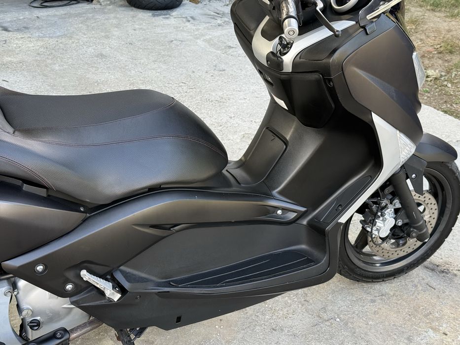 Yamaha Xmax 125