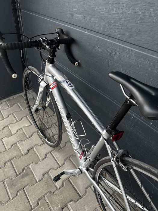 Шосеен велосипед Specialized 51см 28” 3х8