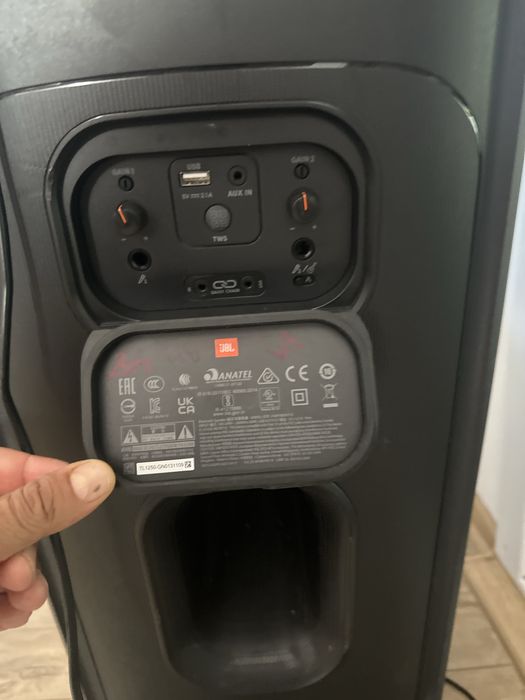 Vand boxa jbl 710