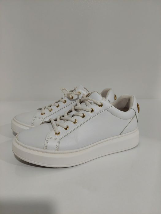 Сандали Lacoste. Размер 35, Сникърси Twiin set