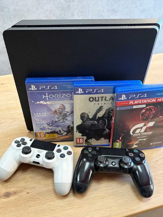 Play Station 4 500GB 2бр. джойстици 3 игри Н-92479