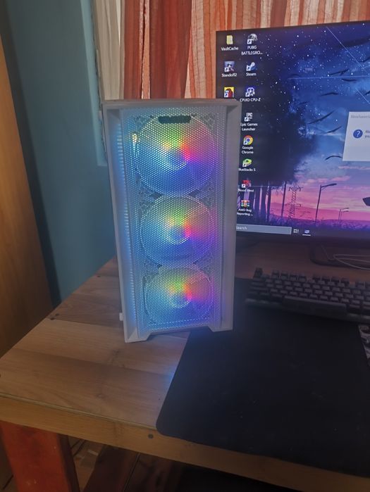 Vând PC 
placa video rx 570 8gb 
carcasa zalman
s