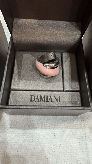 Продам женское кольцо