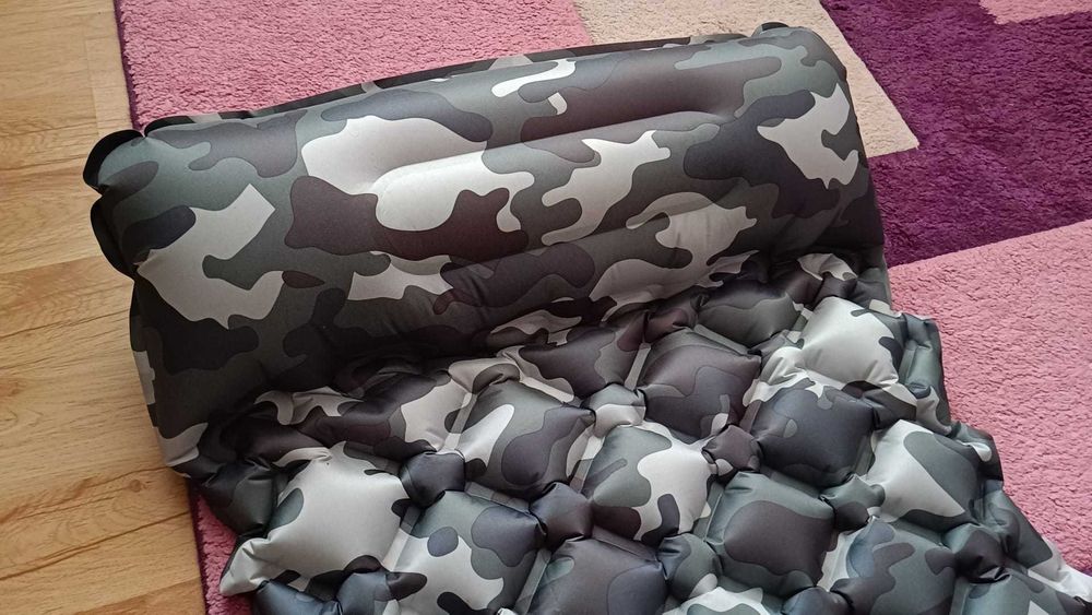 Saltea gonflabilă cu pernă și pompă integrată, nouă