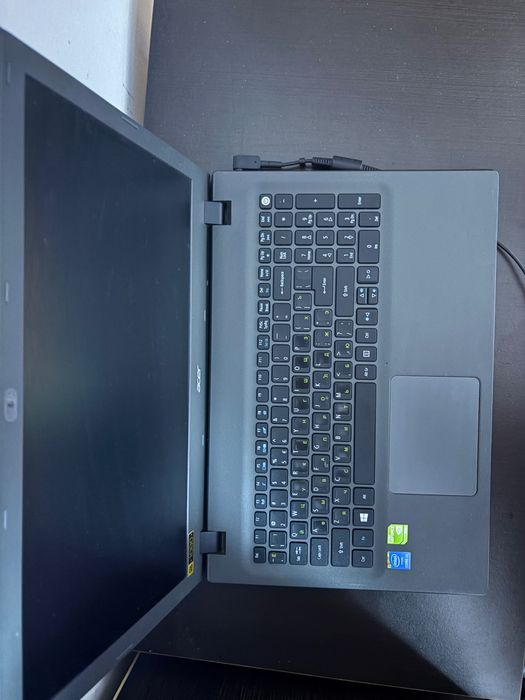 Laptop acer aspire E5-573G