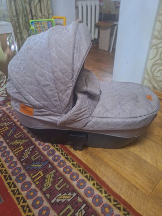 Продам коляску трансформер Технум в