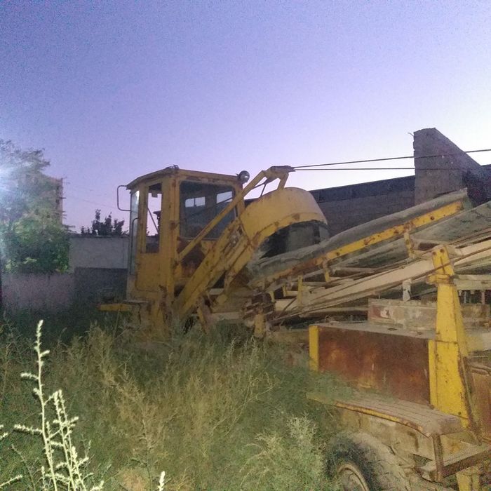 Погрузчик сотилади.