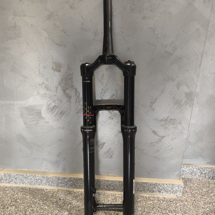 Rock shox Zeb ultimate 29  почти нов