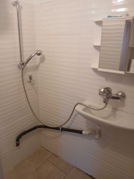 Дава се под наем Етаж от къща в Варна, Център - 70 кв.м за 408 € - Снимка #8