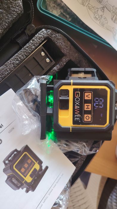Vând laser pentru  construcții
