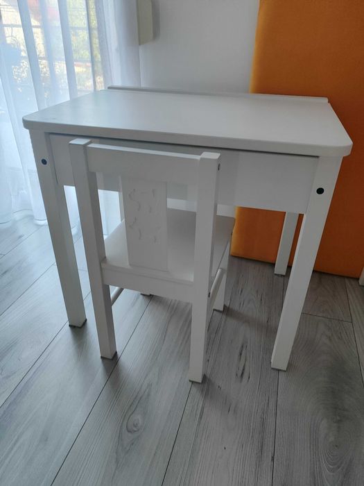 Birou pentru copii IKEA SUNDVIK alb 60x45cm si scaunel