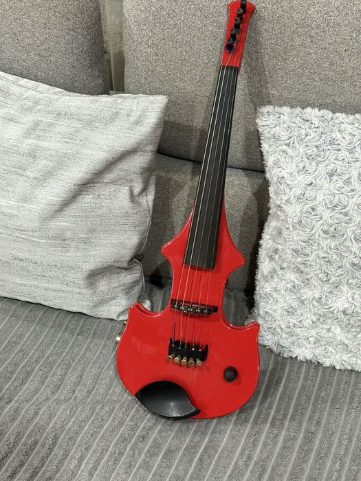 Vioara zeta 5 corzi rosie pe imbusuri