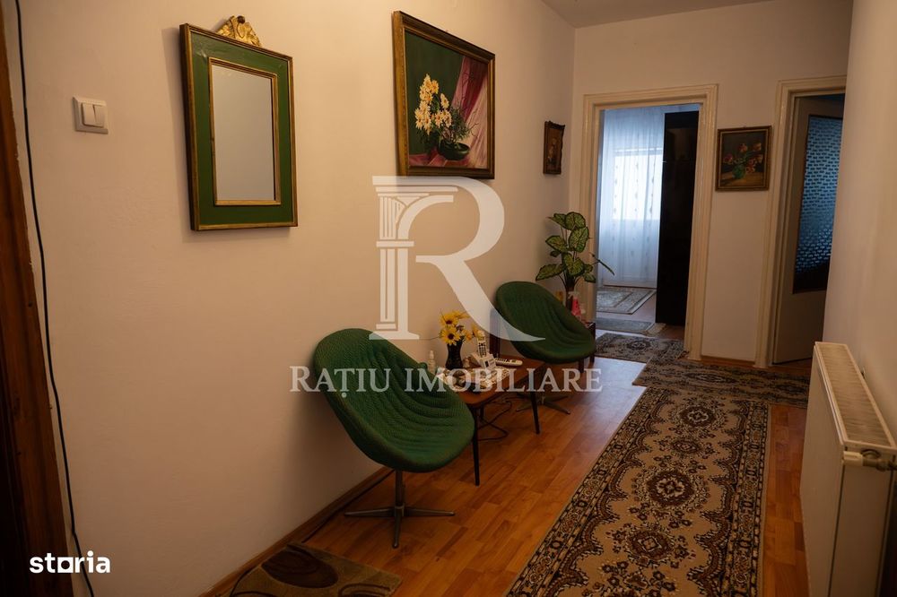 Apartament de colecție în centrul Marghitei | 4 camere | Garaj inclus