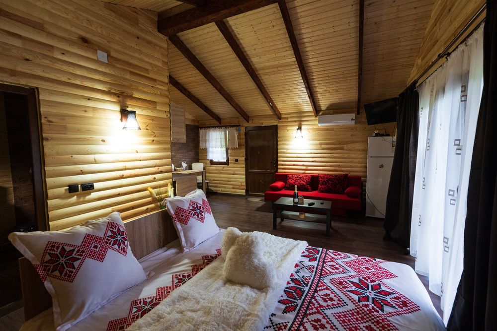 Cabană de închiriat cu ciubăr