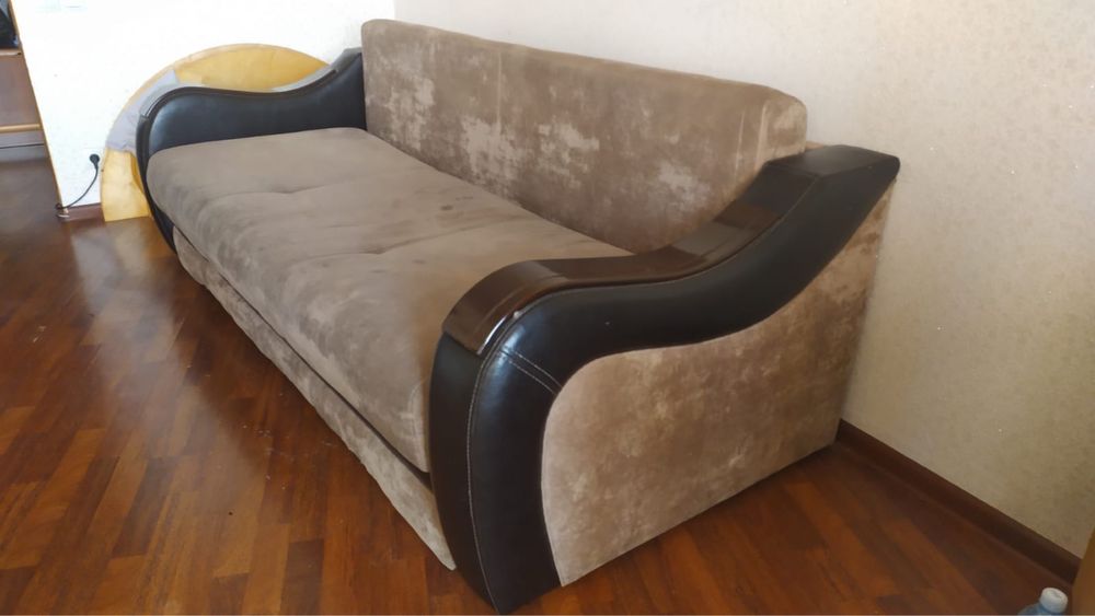 Продаю диван
