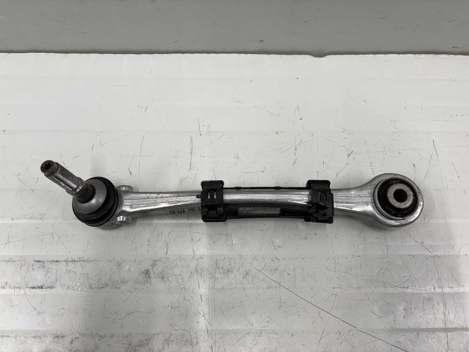 Заден ляв горен носач / Заден десен горен носач БМВ М2 М3 М4