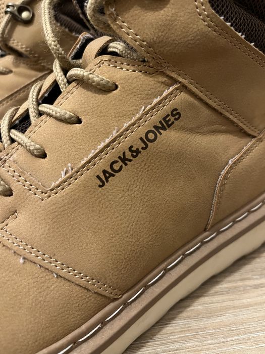 Ghete Jack & Jones.