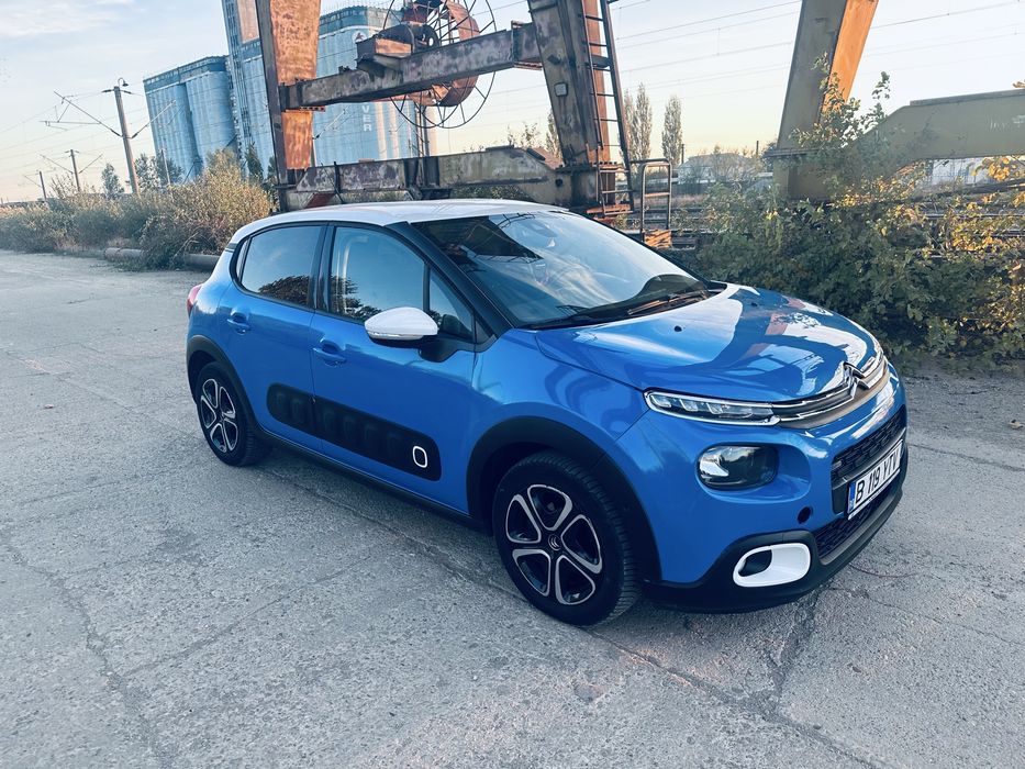 Citroen c3 blue and white edition