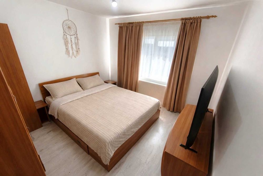 Apartament 2 camere decomandat de vânzare