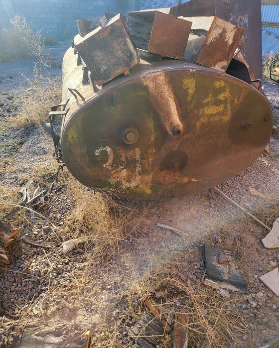 Продам бочку емкость цистерна 2,4 куба