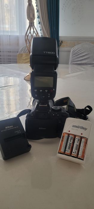 Продам Никон 5200