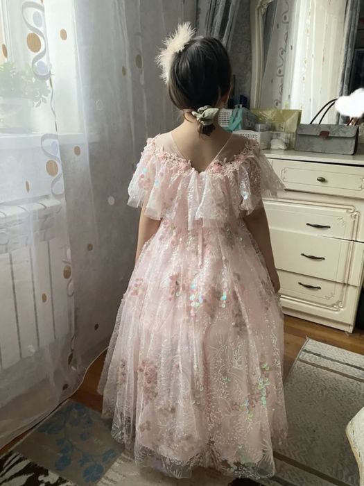 ПРОКАТ прекрасного платья для девочки