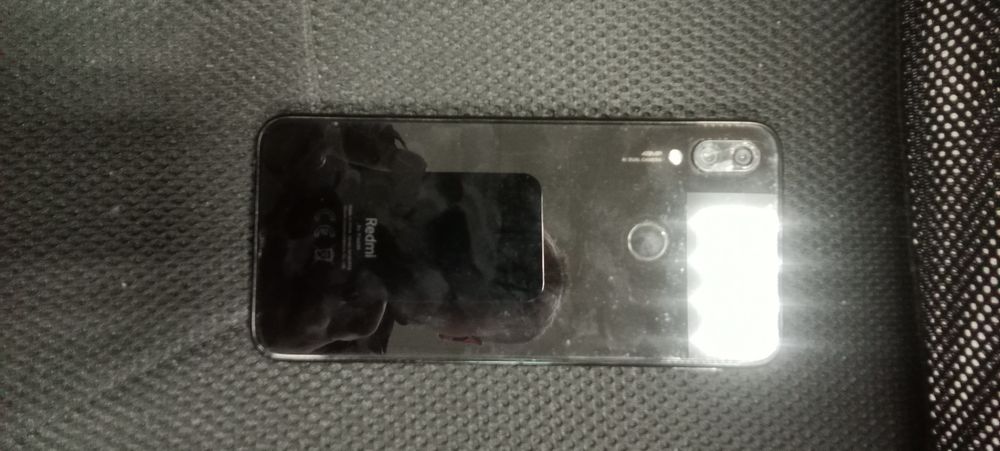 Продаётся телефон на запчасти