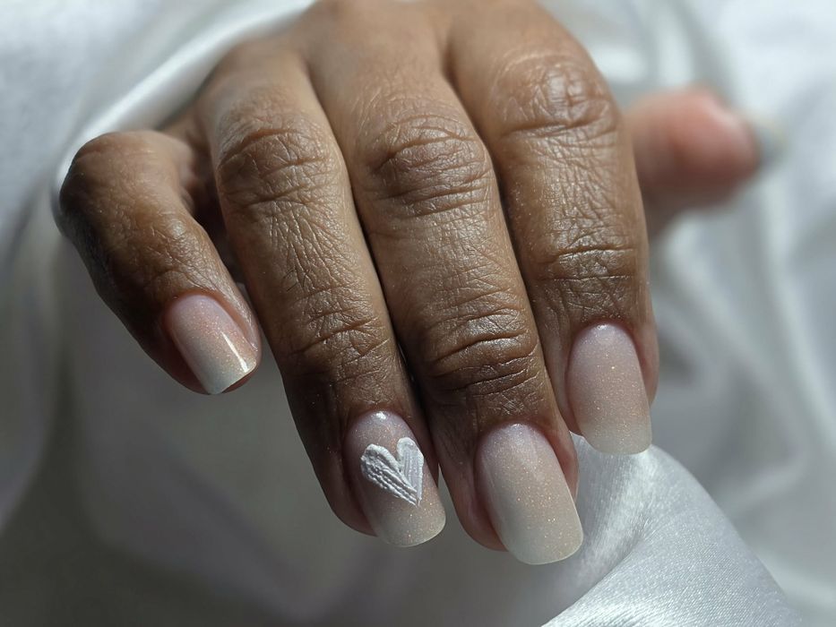 Unghii cu gel, manichiură clasică, pedichiură clasică/gel