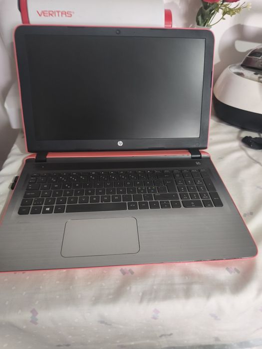 „Laptop HP Pavilion 15.6 inch / 12GB RAM / SSD”.
Proc
