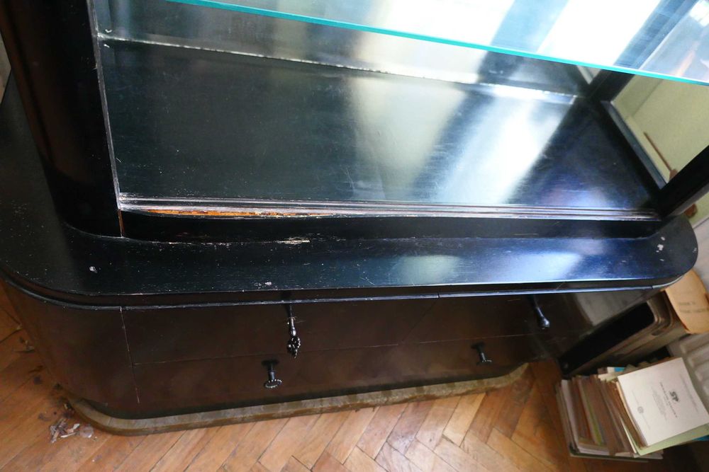 Vitrina Fabrica de Mobila Thoner Radauti ART DECO 170 120/ 50cm