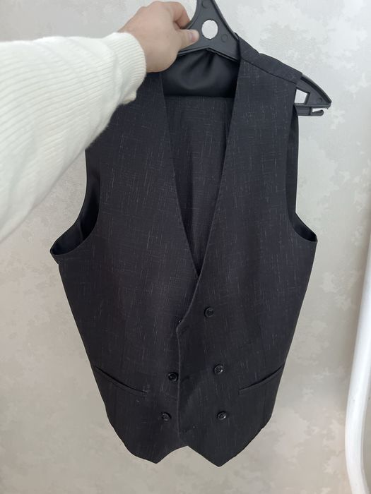 Продам костюм ……..