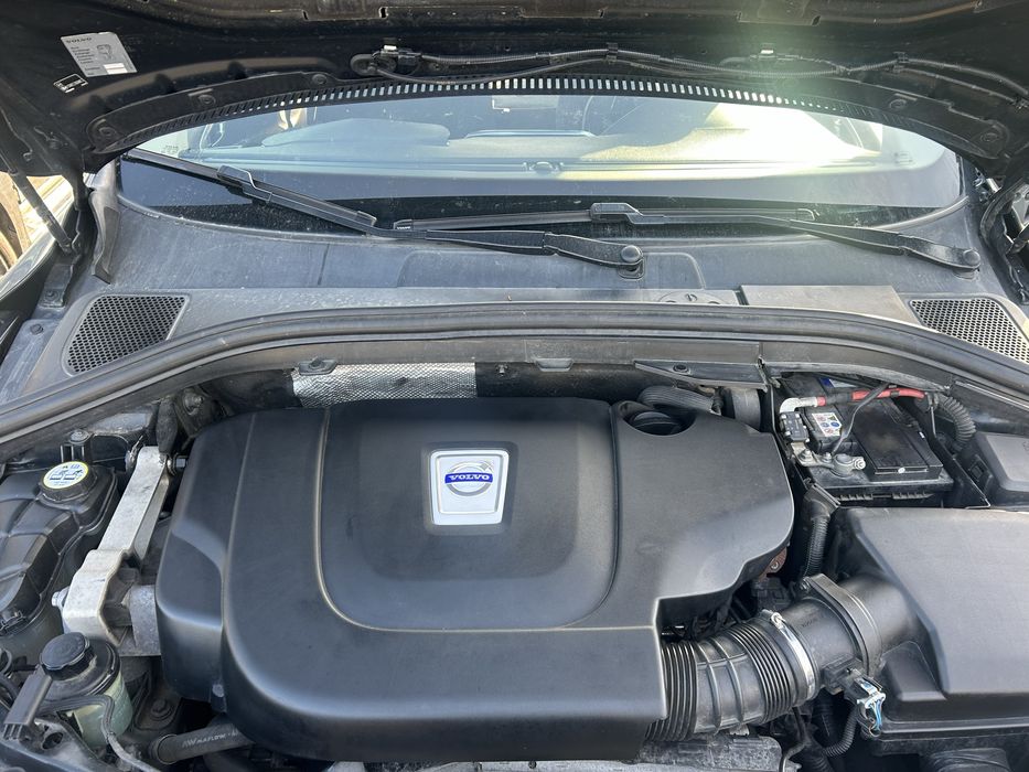 Etrier roată  stânga față Volvo XC 60 2.4 D 2012