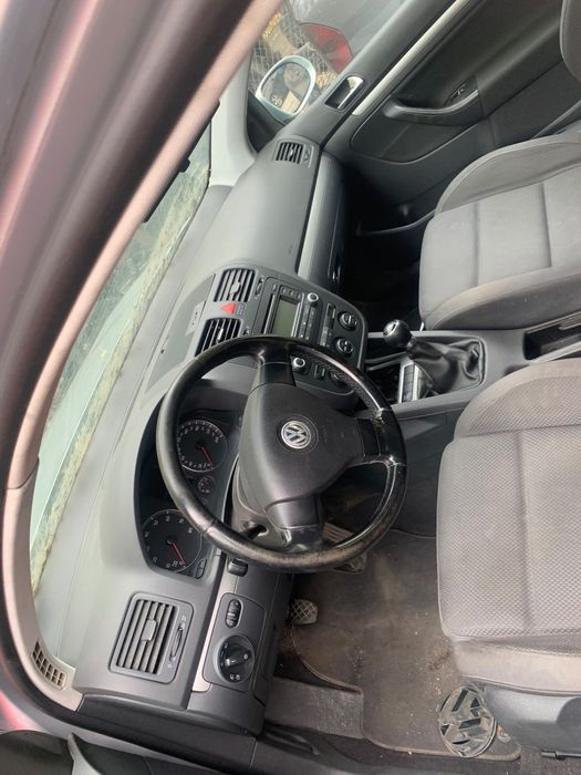 Vw Golf 5 1.6 fsi 2005г 6 скорости