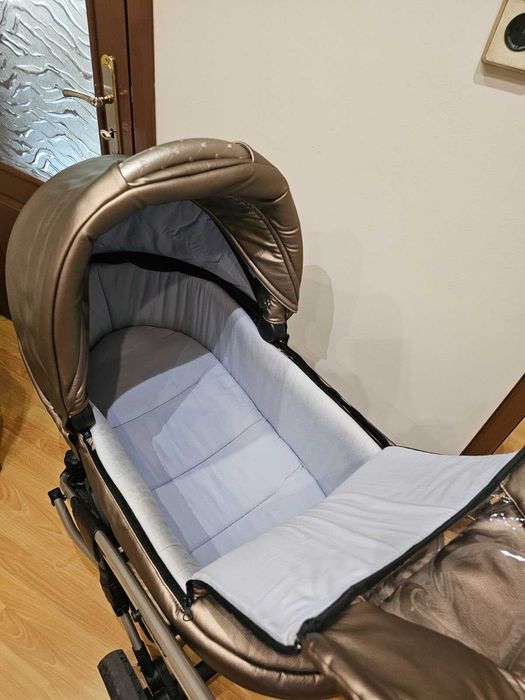 Бебешка количка Junama Fluo 3в1 комплект