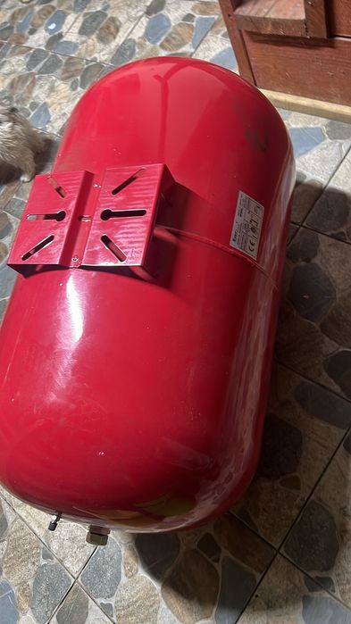 Vând vas de 150 de litri