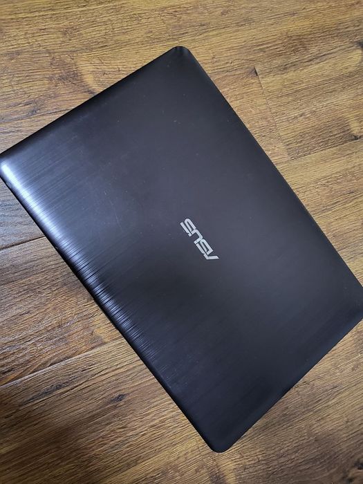 Noutbook Asus sotiladi Obmen bor Arzon narxda