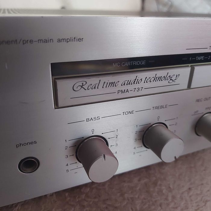 Denon PMA-737 Pre-Main Amplifier, rar in aceasta culoare