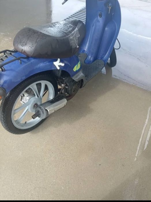 Vând schimb scuter 49cc