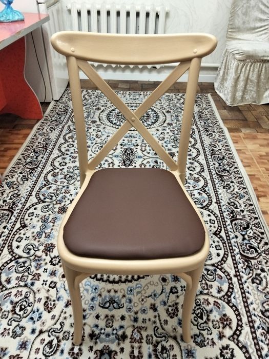 Стулья Zeta абсолютно новое