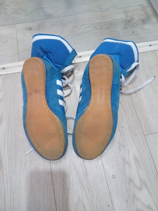 Продам Обувь для барьбы размер38