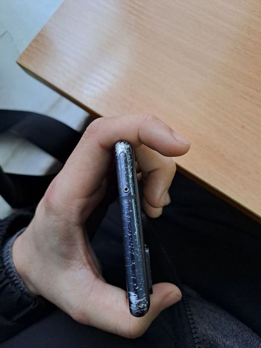 Обменяю телефон самсунг с 20 фе