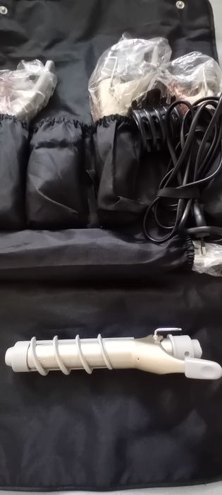 Продавам маша Philips