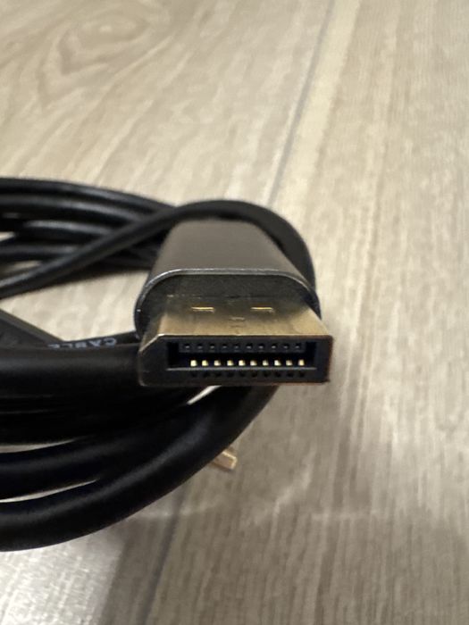 Cablu HDMI - DisplayPort