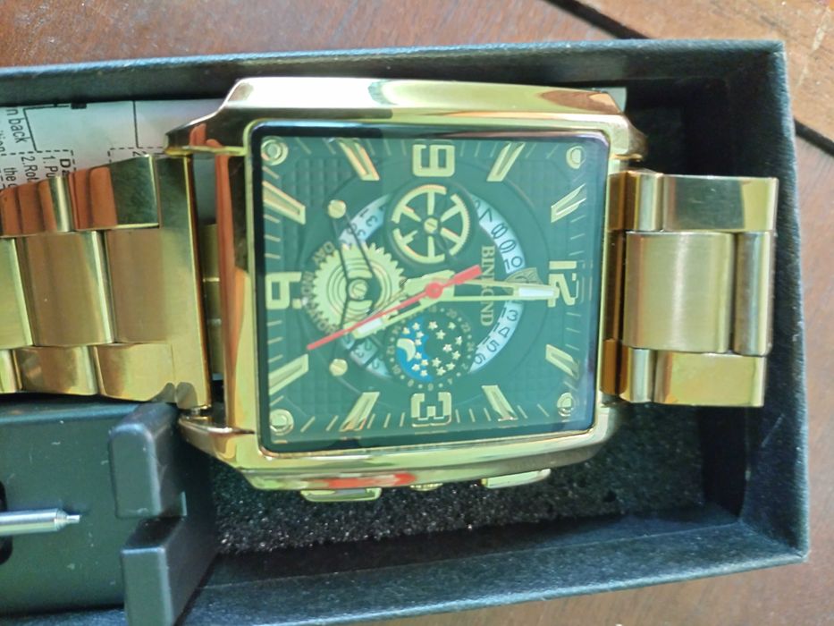 Кварцов часовник  противоводен stainles stel