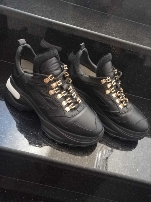 Маратонки 37 номер