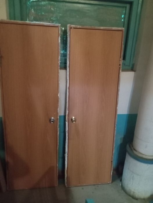 Отдам двери межкомнатные