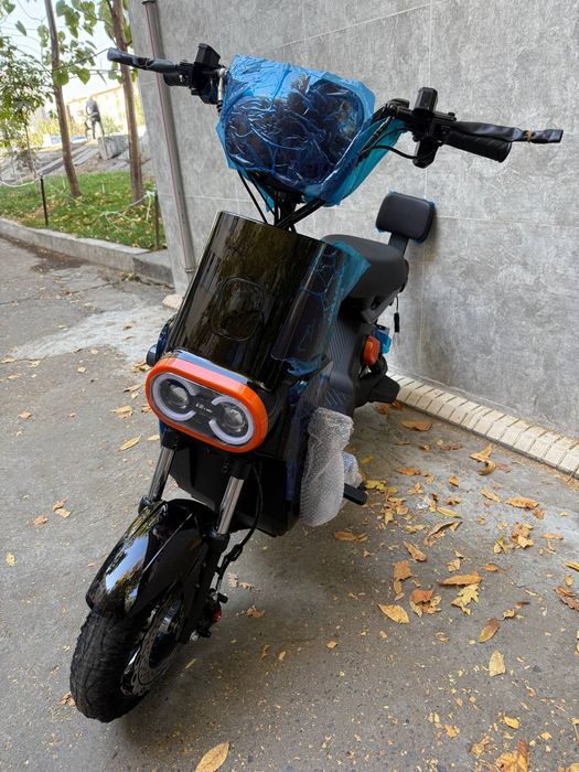 Электронный скутер  новый