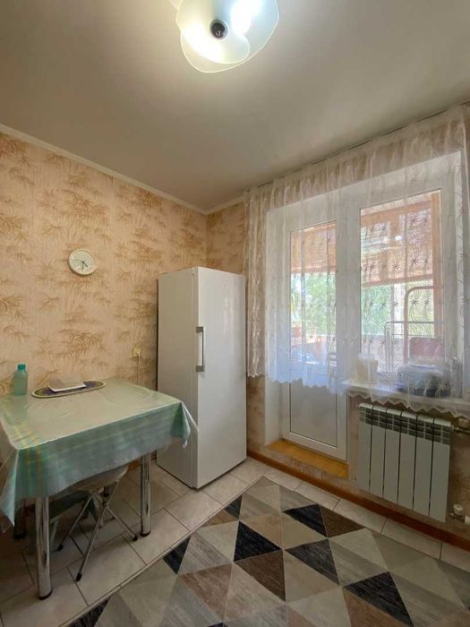 Продам 2 комнатную на 8 мкр