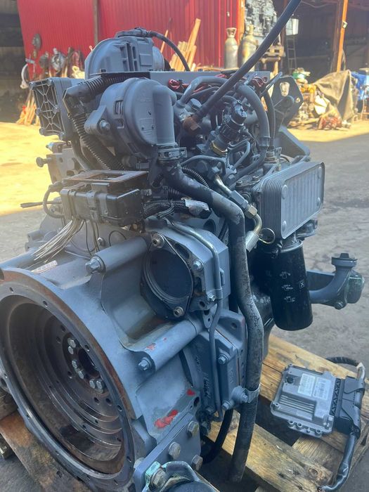 Motor Deutz F4L1011F pompa injectie alternator turbo vibrochen chiuloasa injectoare