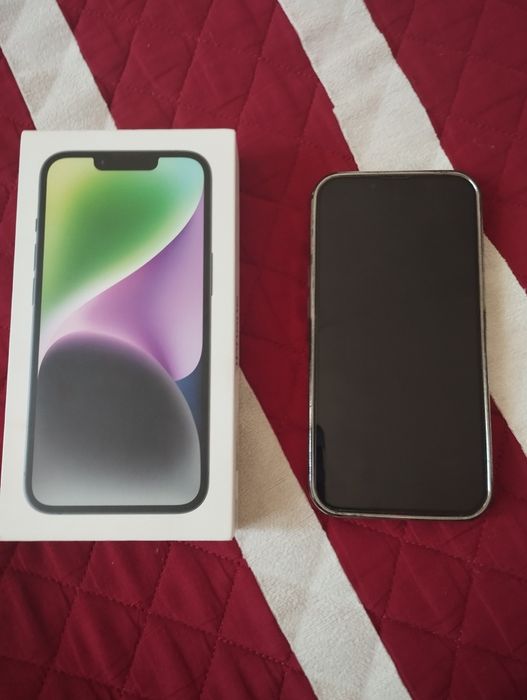 iPhone 14 в хорошем состоянии